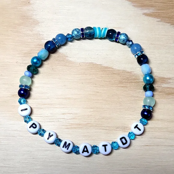 Delicate- Taylor Swift Friendship Bracelet - Picture 4 of 4